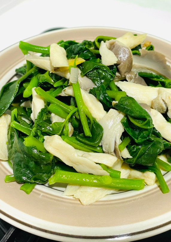 皇宮菜炒秀珍菇 的食譜成品照片