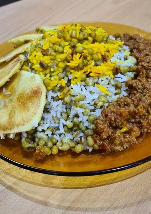 عکسی از دستور پلو ماش و گوشت چرخ کرده