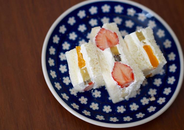 How to Prepare Super Quick Homemade Fruit Sandwich