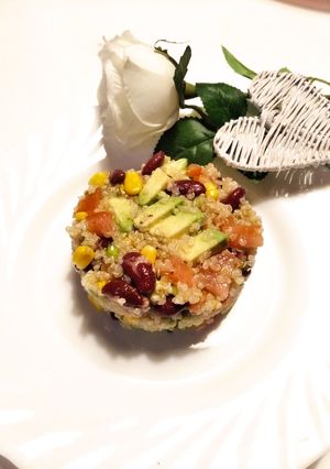 Una foto de Ensalada de quinoa con frijoles