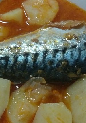 Una foto de Caballa en salsa picante