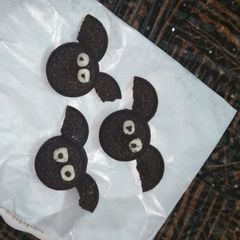 A picture of Spooky Halloween Bat bites.