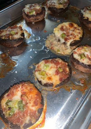 A picture of Garlic butter stuffed mushrooms.