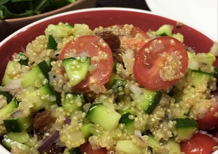 Step-by-Step Guide to Prepare Quick Quinoa Salad