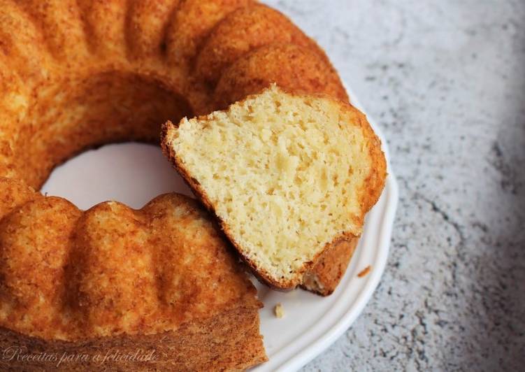 Bolo Simples de Iogurte e Coco