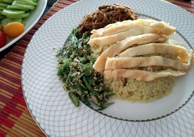 Nasi Kuning Rice Cooker (sisa kuah soto ayam dibuang sayang)