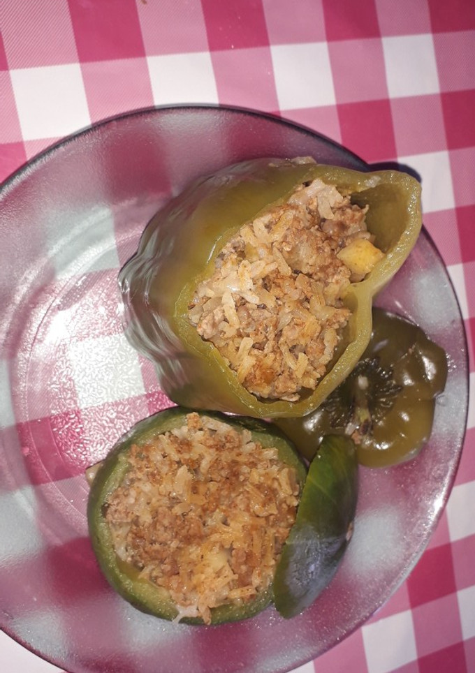 Una foto de Zapallitos y morrones rellenos