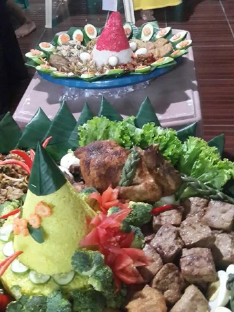 Cara Gampang Membikin Resep Ayam oven utuh untuk tumpeng yang Bikin Ngiler Anti Ribet, Sempurna
