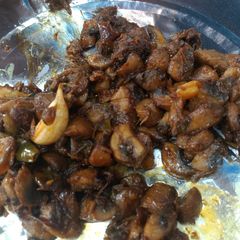 A picture of Mushroom sukha.