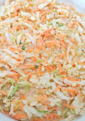 Una foto de Ensalada de col tipo kfc