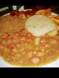 Almuerzo casero 2 frijoles verdes y carne en polvo