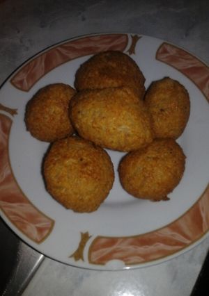 Una foto de Bolitas de arroz con queso