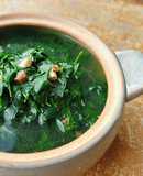 Canh rau ngót nấu ngưu bàng và nấm