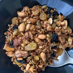 A picture of Crunchy Granola.