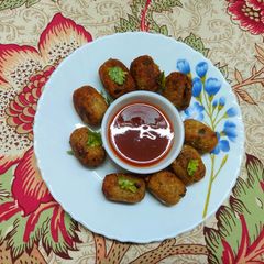 Crispy Chilli Garlic Potato Bites A picture of Crispy Chilli Garlic Potato Bites.