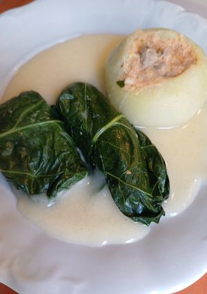 Töltött karalábé mártásban recept fotója