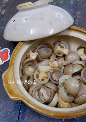 Hình của món Cà Pháo Muối Chua Kho Tóp Mỡ.