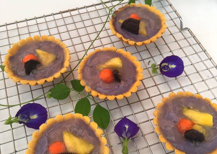 Bagaimana Menyiapkan Pie Buah dengan Vla Taro Anti Gagal