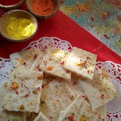 A picture of White Chocolate Bark#foodphotographychallenge.