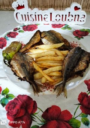 صورة لوصفة سمك مقلي بالدرسة