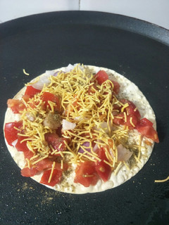 પાપડ ચાટ (Papad Chaat Recipe In Gujarati) રેસીપી મુખ્ય ફોટો