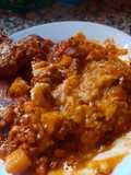 Guiso de carne, lentejas y arroz