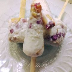 A picture of Pear & pomegranate kulfi (Navratri vrat special).