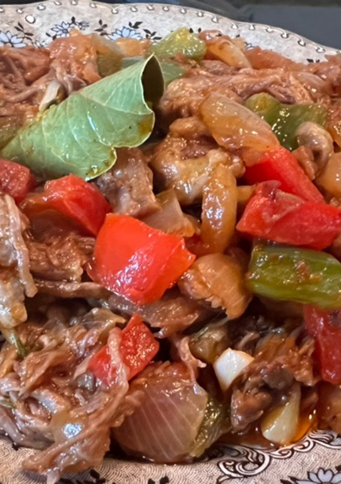 Una foto de Carne mechada al estilo venezolano