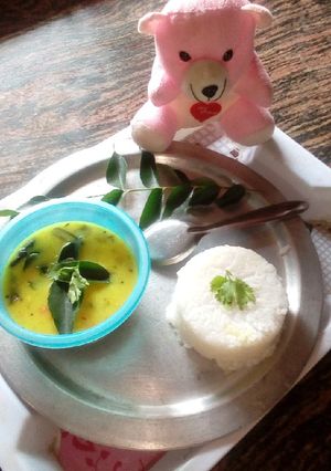 કઢી (Kadhi Recipe In Gujarati) રેસીપી મુખ્ય ફોટો