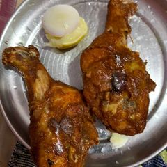 A picture of Chicken leg piece fry.