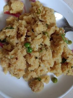 उपमा (UPAMA RECIPE IN MARATHI) रेसिपी चे मुख्य फोटो 
