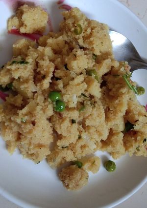 उपमा (UPAMA RECIPE IN MARATHI) रेसिपी चे मुख्य फोटो 