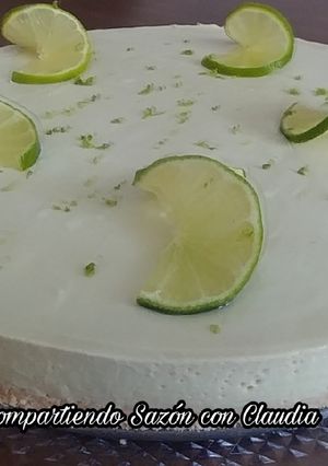 Una foto de Cheesecake de aguacate limón y queso crema🌺