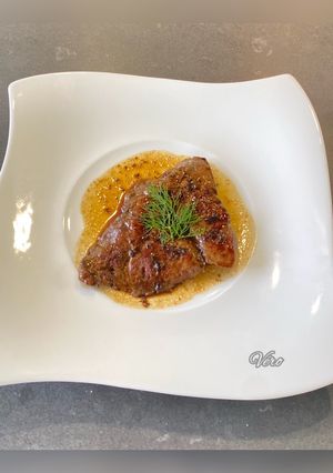 Une photo de Foie de veau au vinaigre de framboises