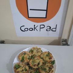 A picture of Chicken cupcakes.