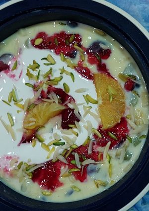 A picture of Fruity Custard Delight.