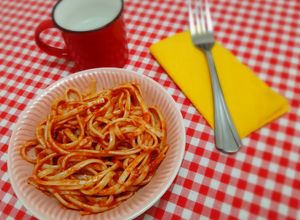 Une photo de Linguine a la sauce tomate à l'ancienne 🍝