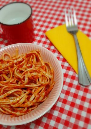 Une photo de Linguine a la sauce tomate à l'ancienne 🍝
