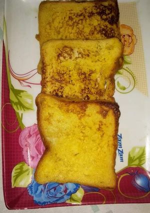 A picture of French Toast.