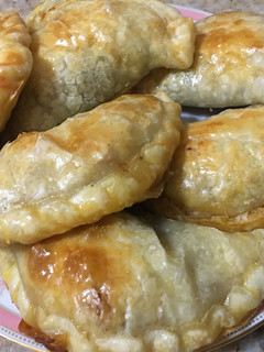 Una foto de Empanadas criollas bien jugosas