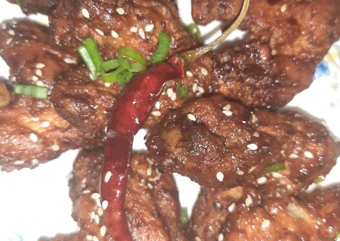 Recipe of Homemade Chicken wings in schezwan sauce😊