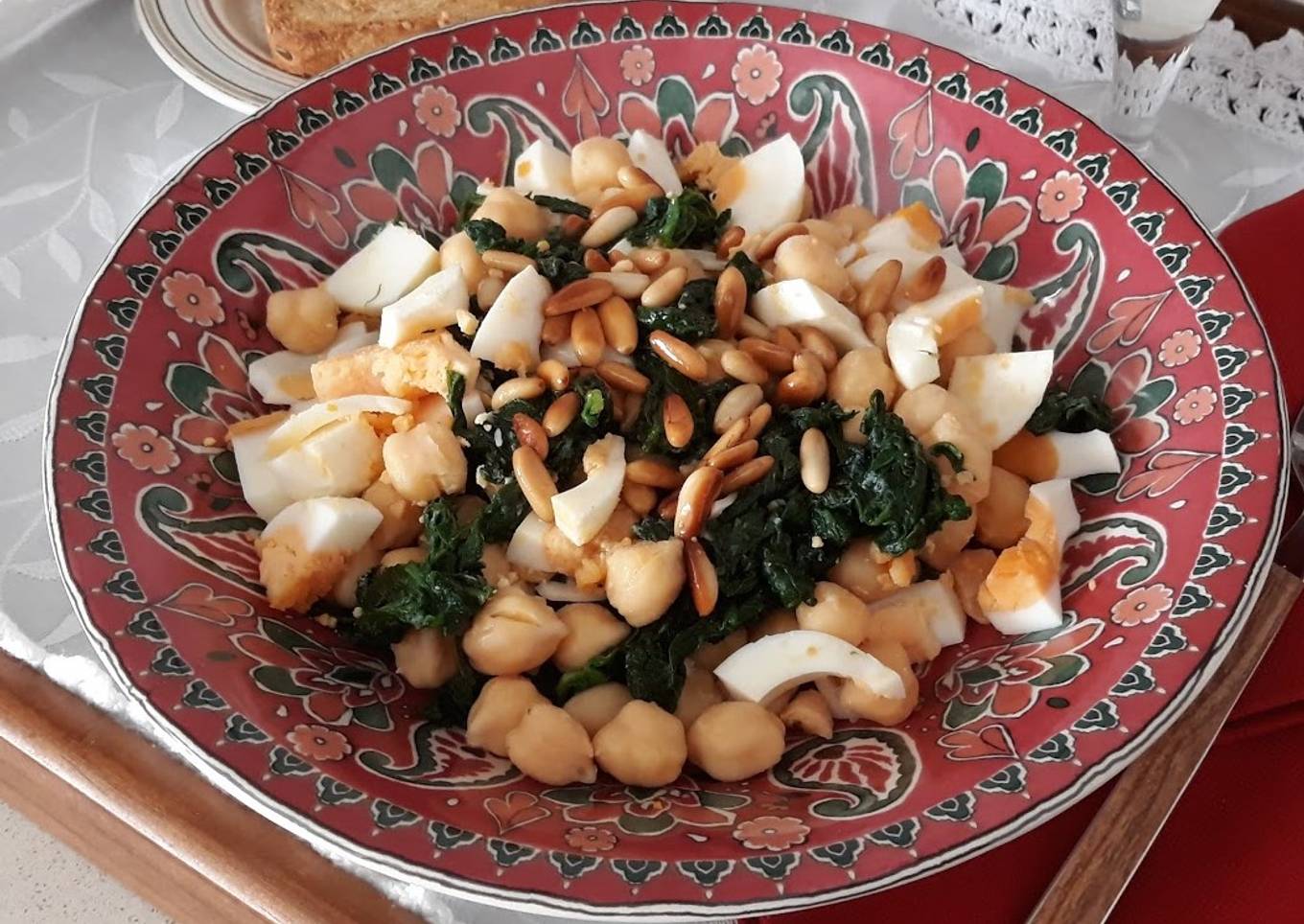 Ensalada de espinacas con garbanzos