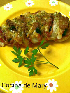 Una foto de Pechuga de pollo rellena