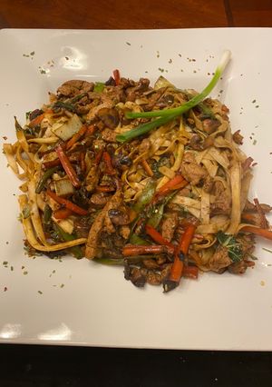 A picture of Spicy Pork Lo Mein.