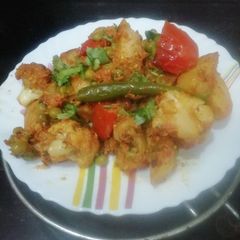 A picture of Gobhi, Matar & Potato Subji.