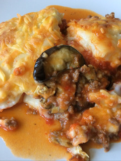 Una foto de Berenjenas con carne picada y bechamel