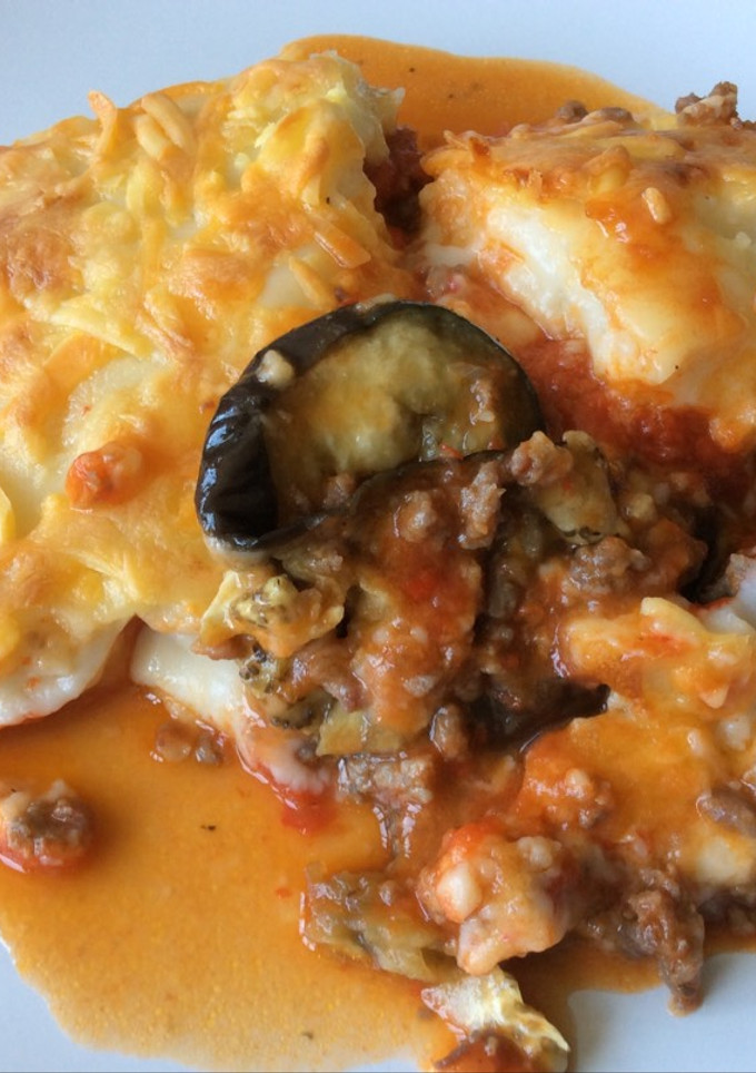 Una foto de Berenjenas con carne picada y bechamel