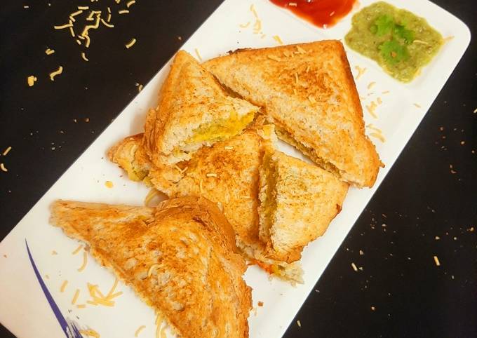 Recipe of Quick Mumbai masala cheese toast