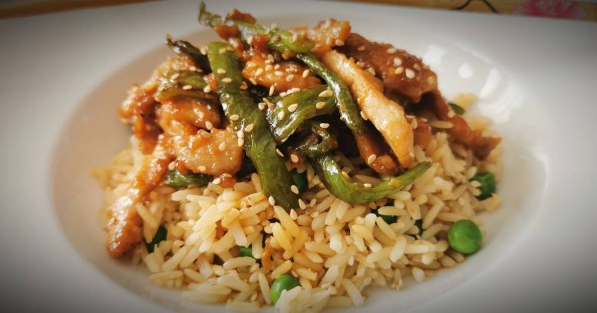 Chop suey de Cerdo y Pimiento verde con Arroz blanco Receta de