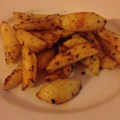 Spicy Mini Potato Wedges A picture of Spicy Mini Potato Wedges.